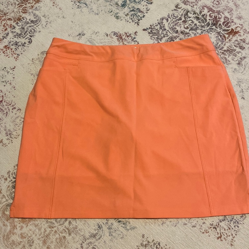 Womens golf skort. Size Large.